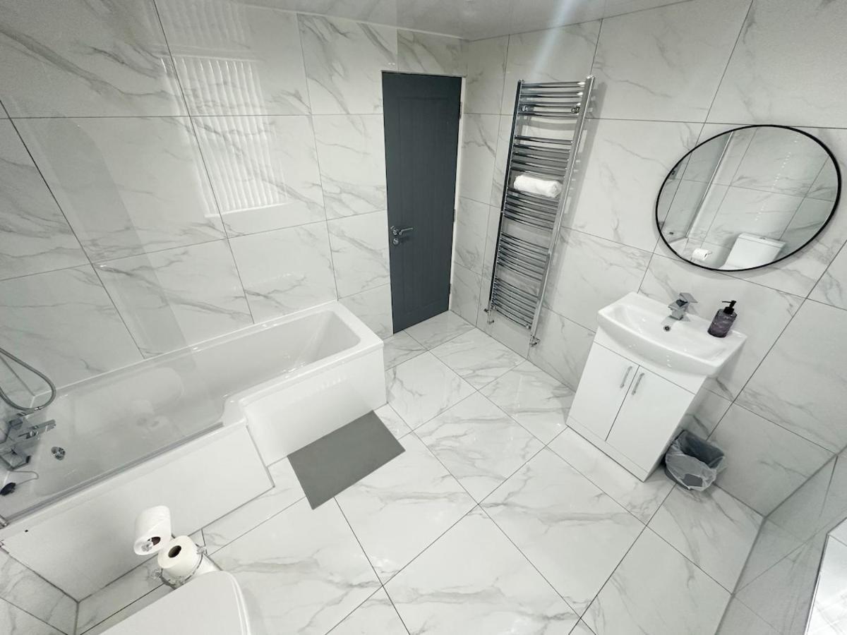 Contractors Dream, 4 Bedroom 2 Bathroom Liverpool Buitenkant foto