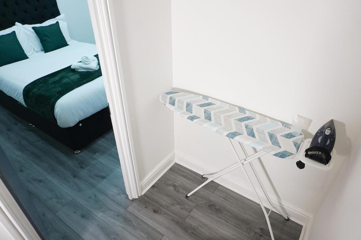 Contractors Dream, 4 Bedroom 2 Bathroom Liverpool Buitenkant foto