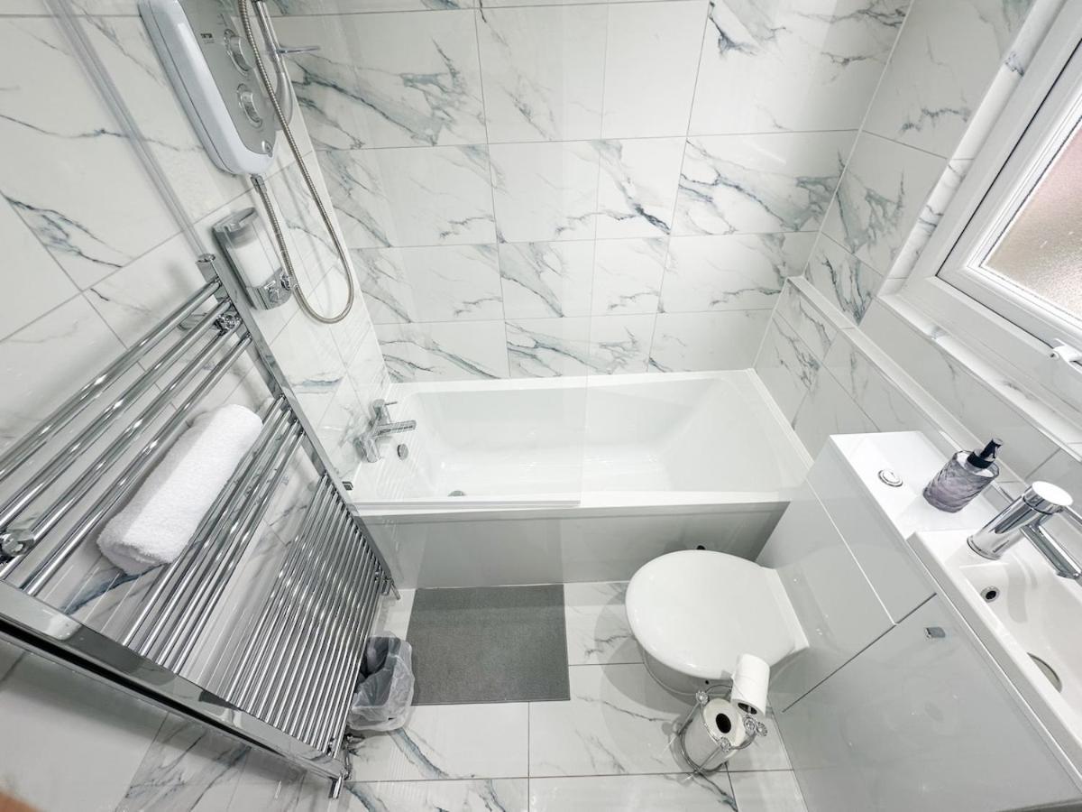 Contractors Dream, 4 Bedroom 2 Bathroom Liverpool Buitenkant foto