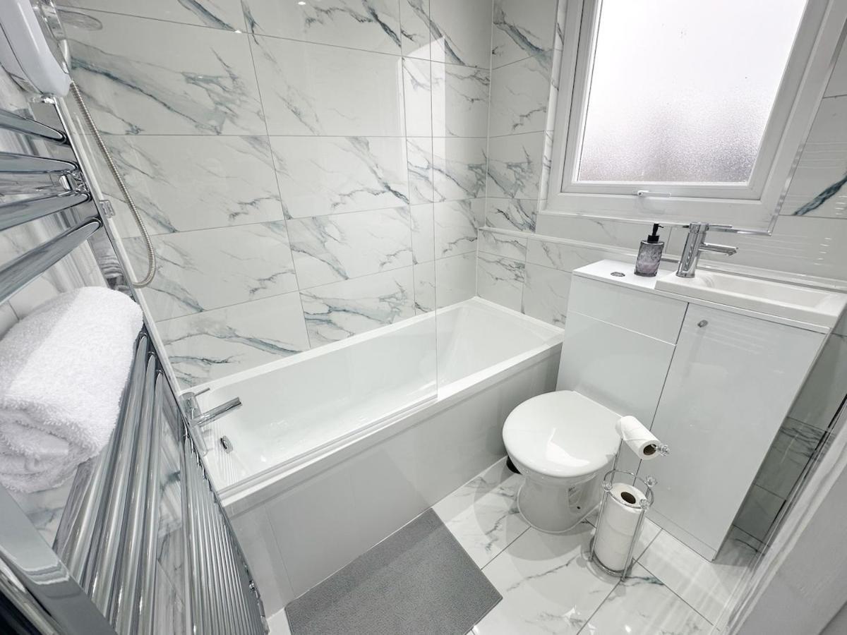 Contractors Dream, 4 Bedroom 2 Bathroom Liverpool Buitenkant foto