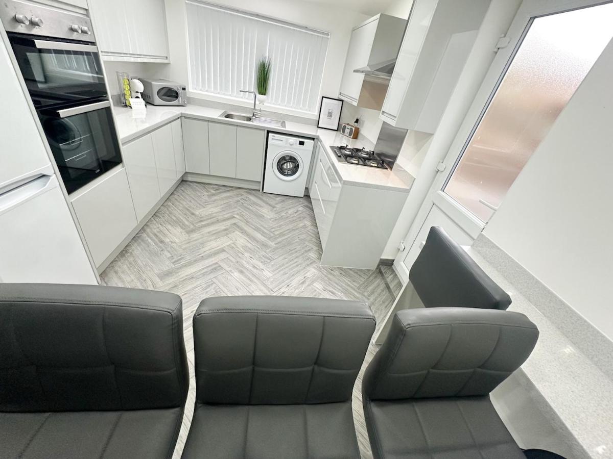 Contractors Dream, 4 Bedroom 2 Bathroom Liverpool Buitenkant foto