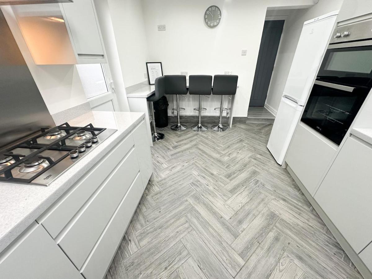 Contractors Dream, 4 Bedroom 2 Bathroom Liverpool Buitenkant foto