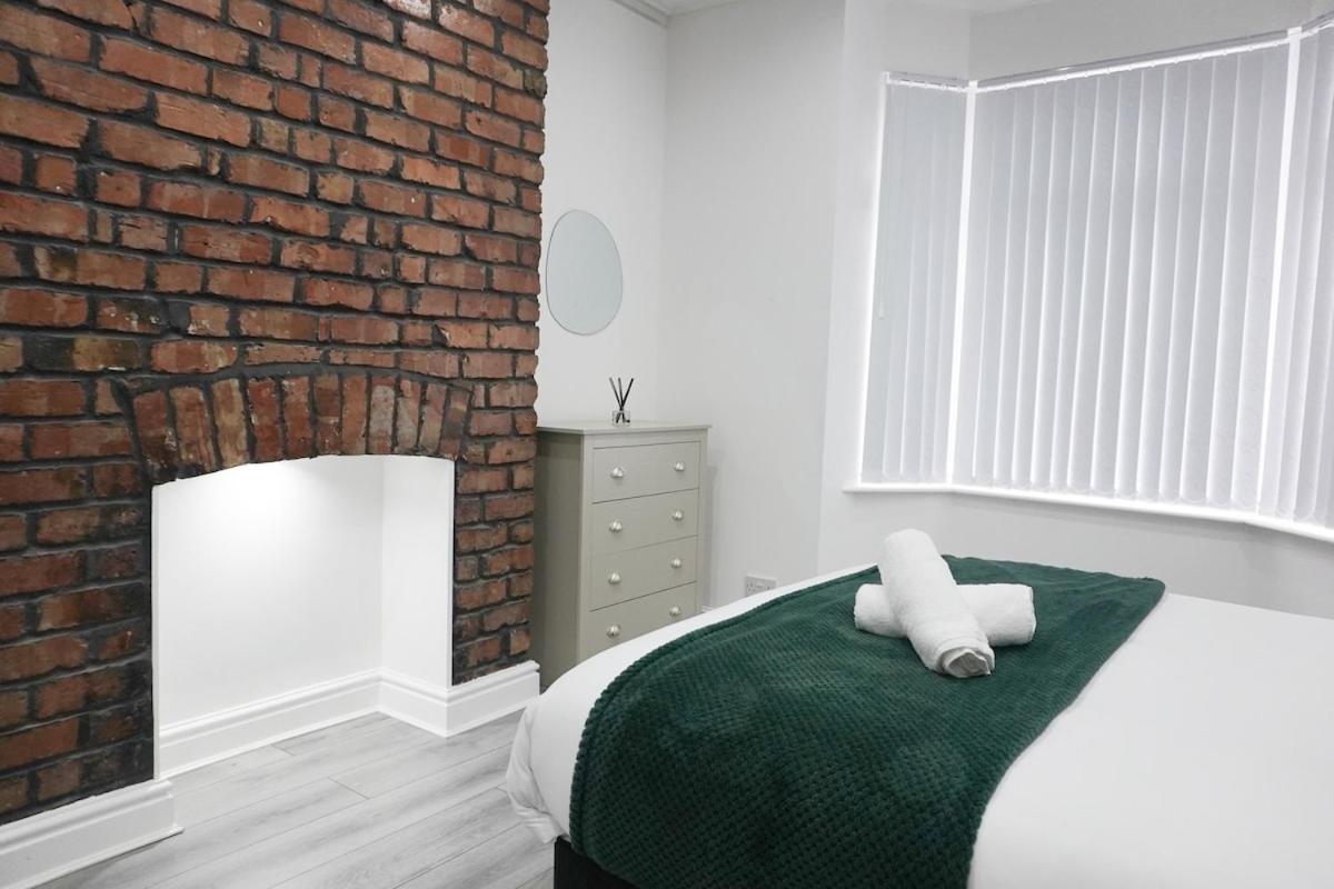 Contractors Dream, 4 Bedroom 2 Bathroom Liverpool Buitenkant foto