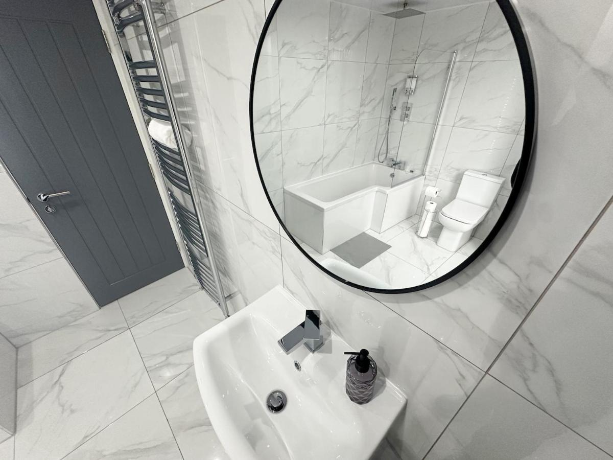 Contractors Dream, 4 Bedroom 2 Bathroom Liverpool Buitenkant foto